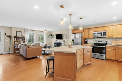 28 Dougherty Lane New Boston NH 03070