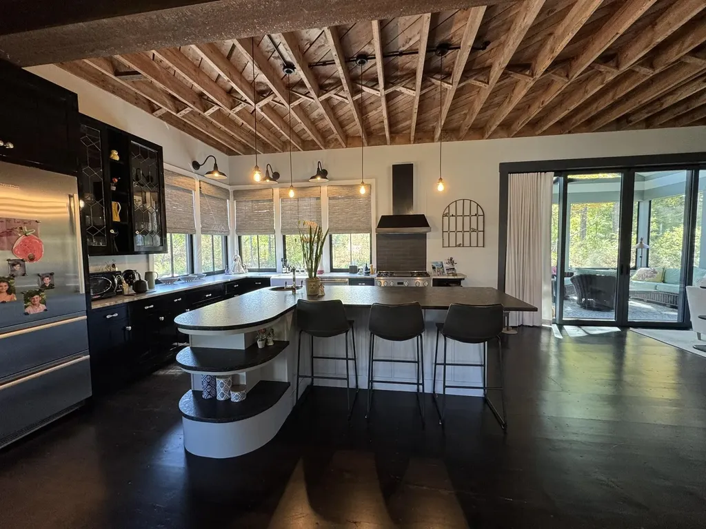 57 Taconic Road Manchester VT 05254