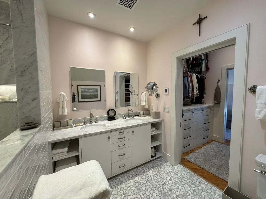57 Taconic Road Manchester VT 05254