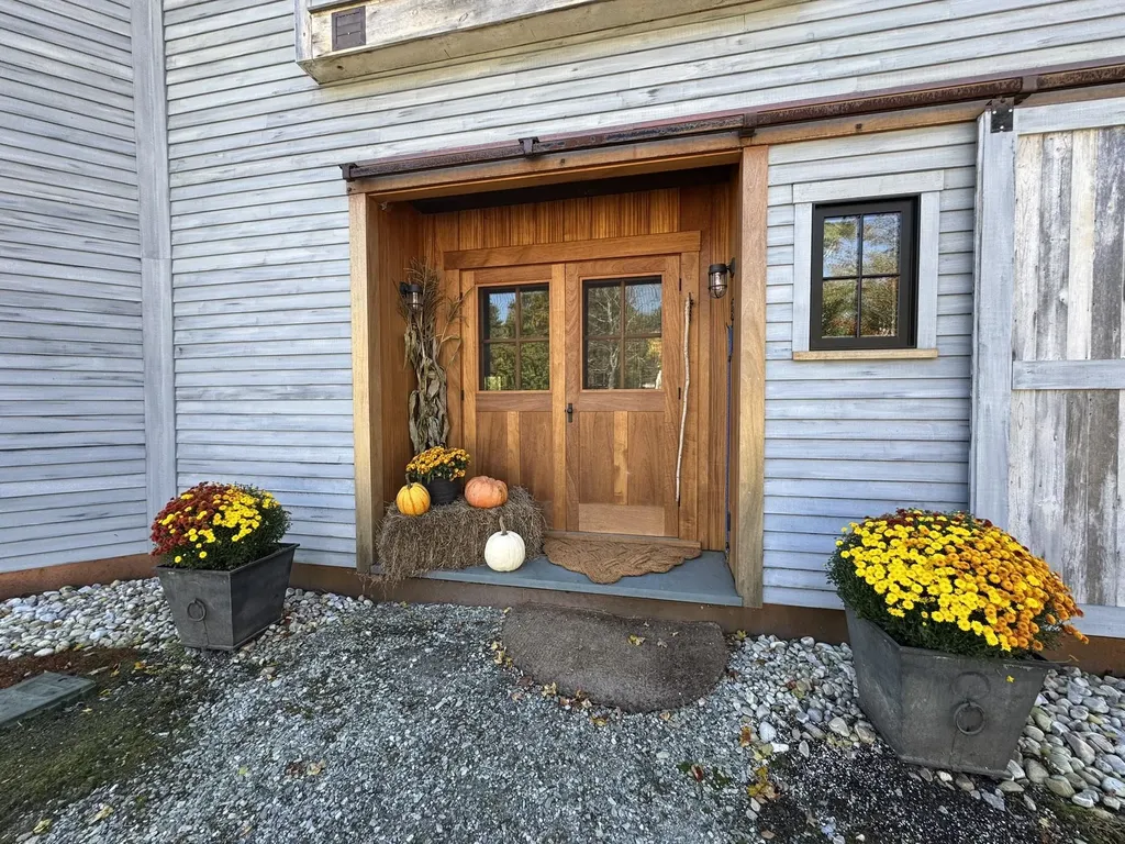 57 Taconic Road Manchester VT 05254
