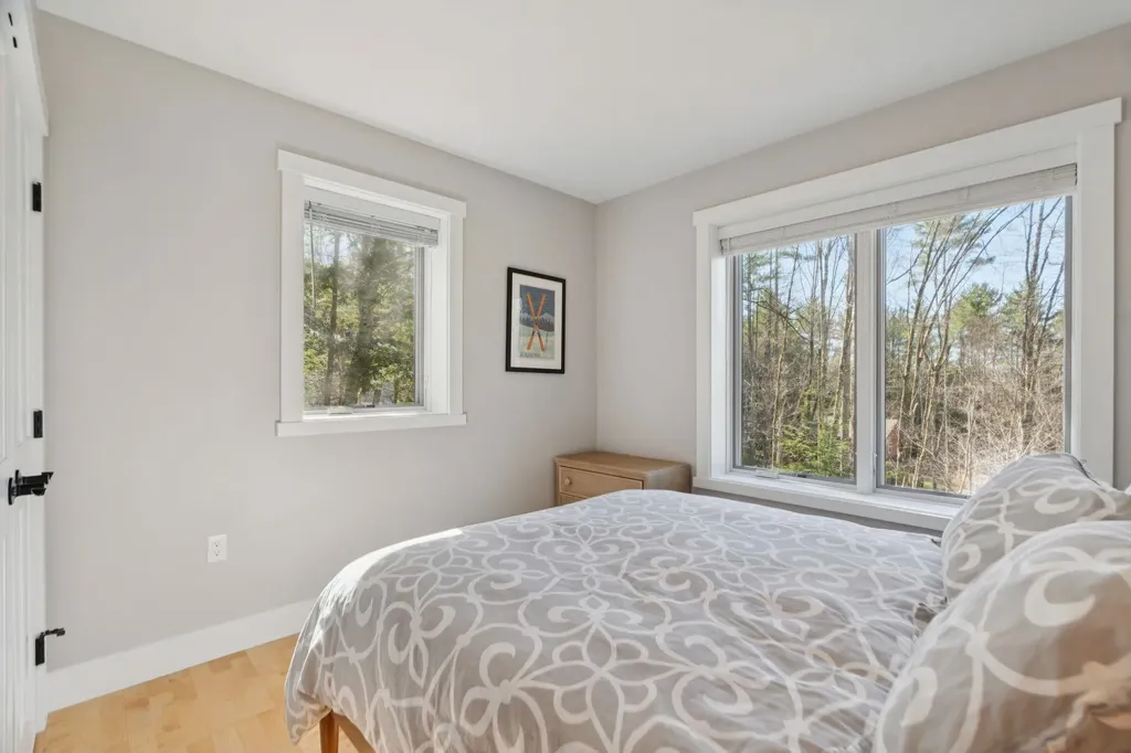 207 Hartness Way Hartford VT 05059