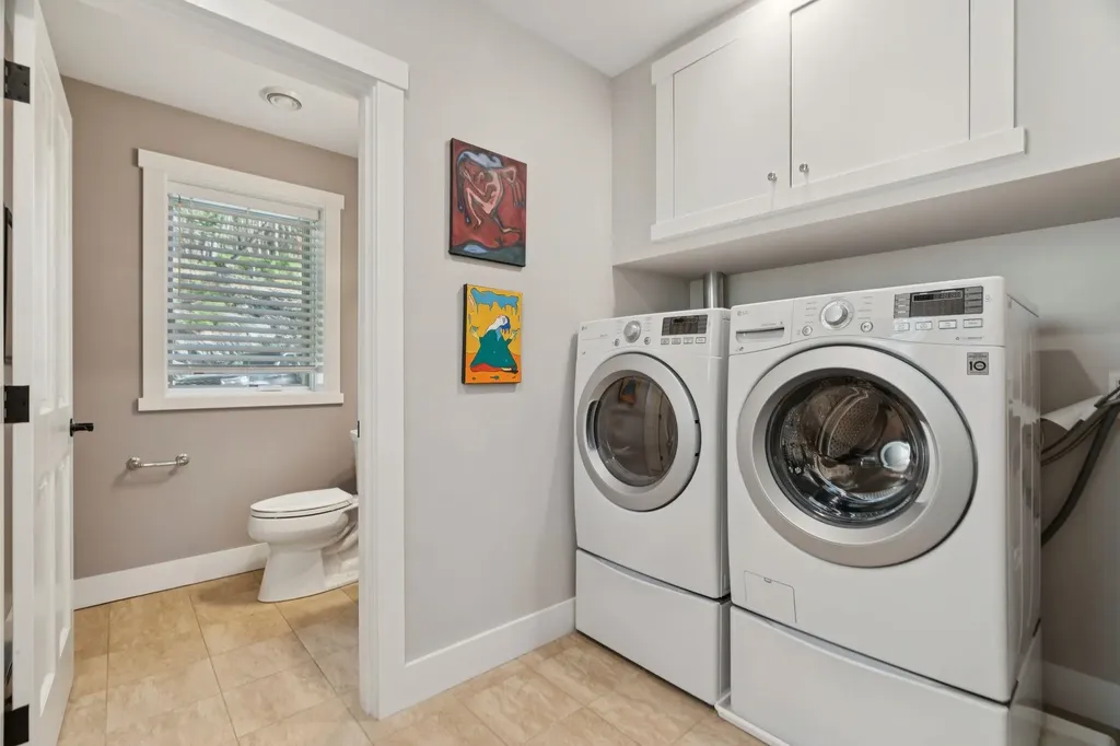 207 Hartness Way Hartford VT 05059