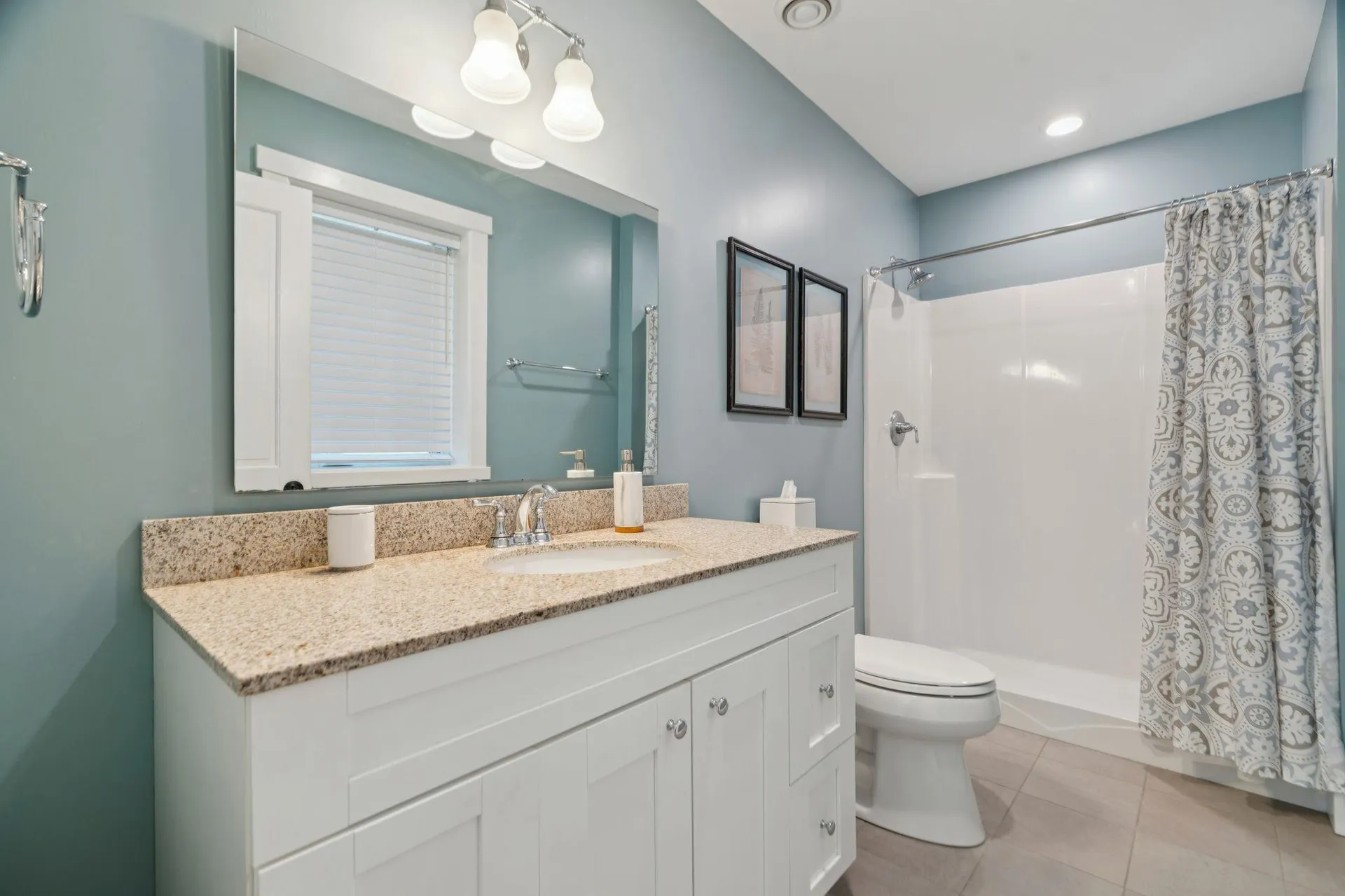 207 Hartness Way Hartford VT 05059