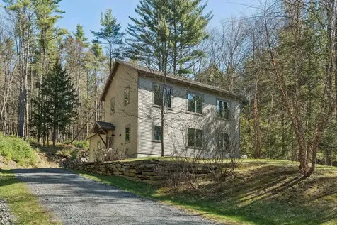 207 Hartness Way Hartford VT 05059