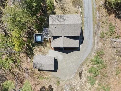 207 Hartness Way Hartford VT 05059