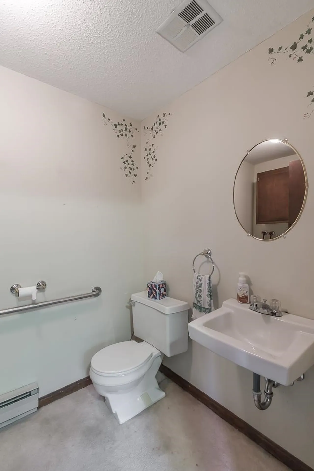 24 Fieldstone Drive Londonderry NH 03053