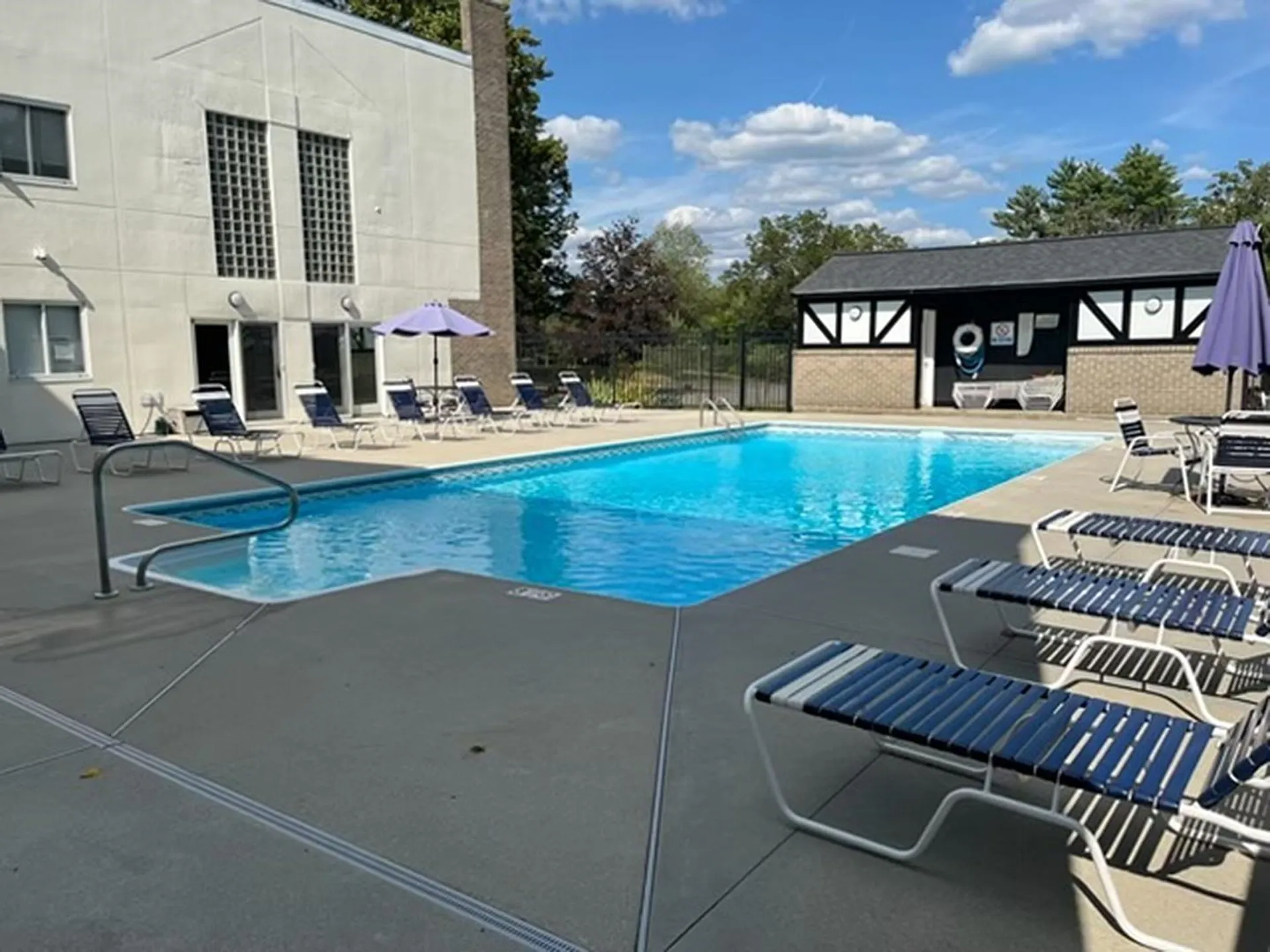24 Fieldstone Drive Londonderry NH 03053