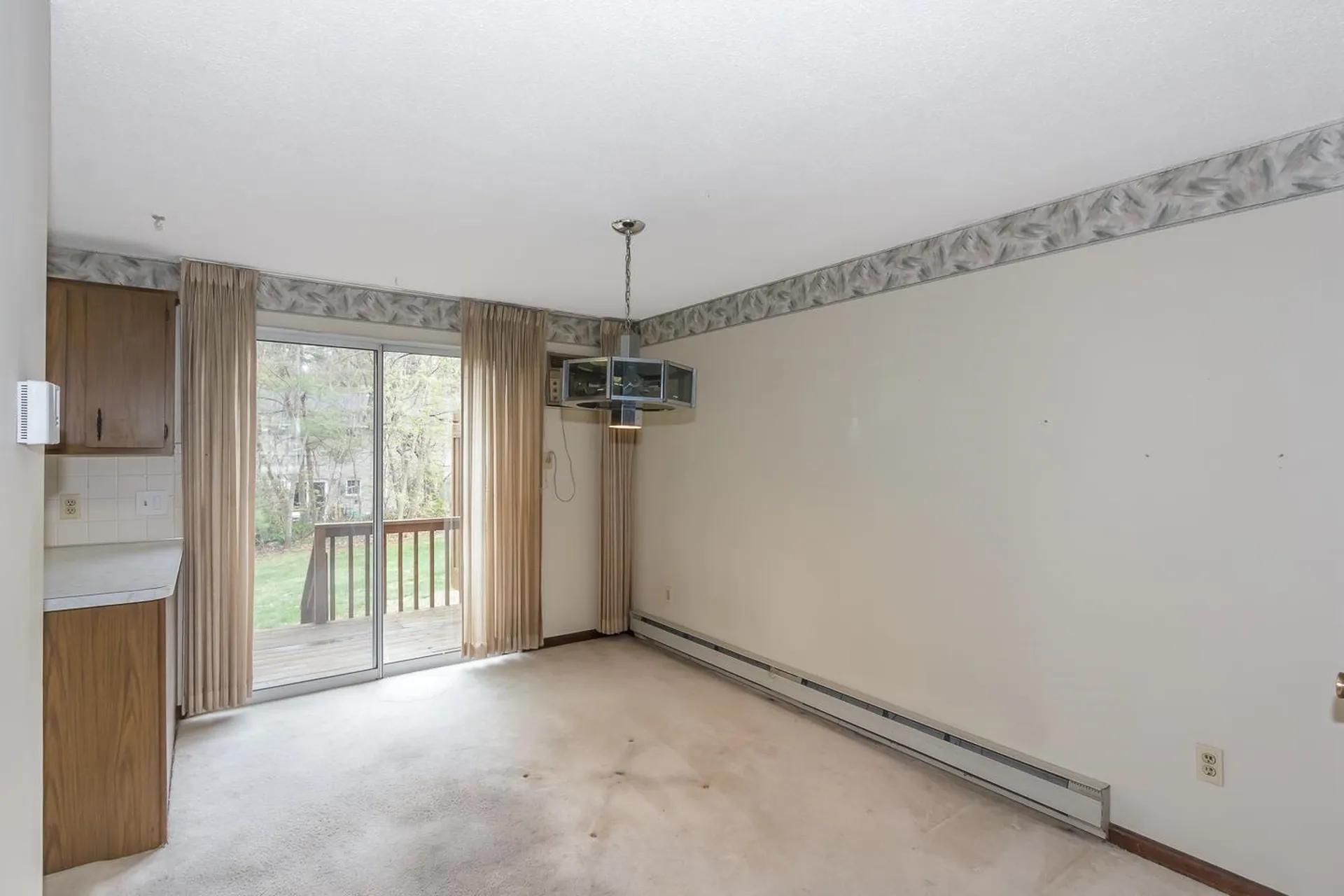 24 Fieldstone Drive Londonderry NH 03053