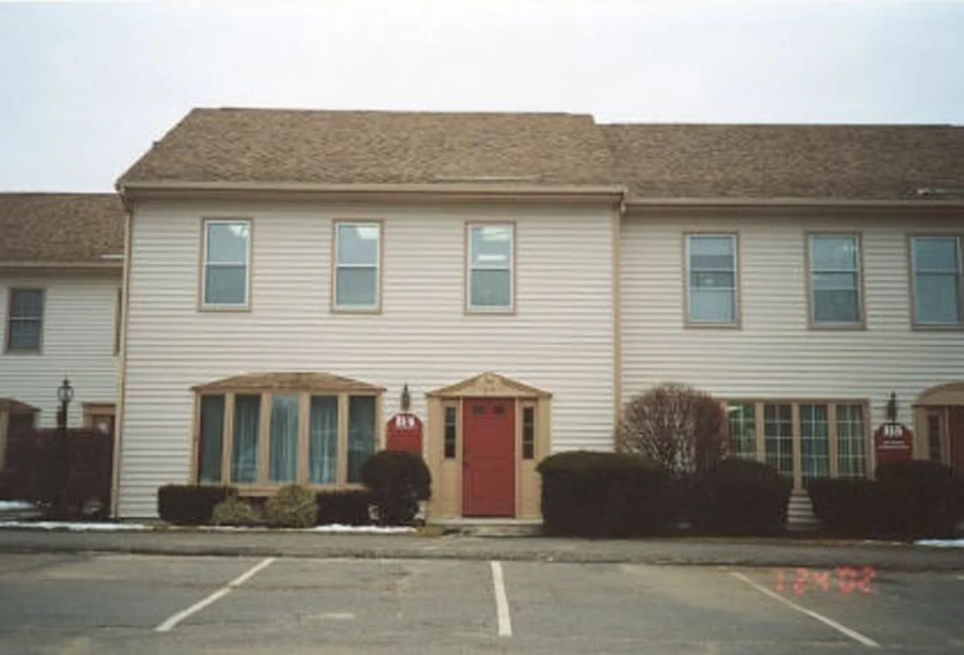 12 Parmenter Road Londonderry NH 03053