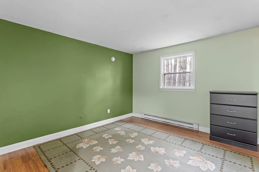 4 Deer Street Tilton NH 03276