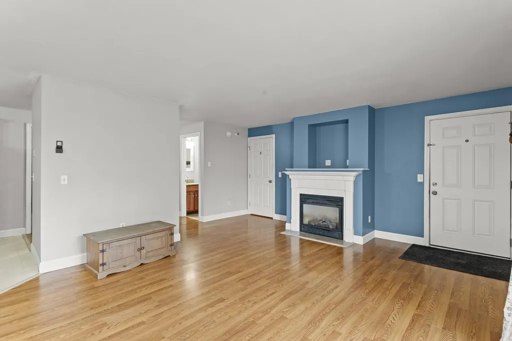 4 Deer Street Tilton NH 03276