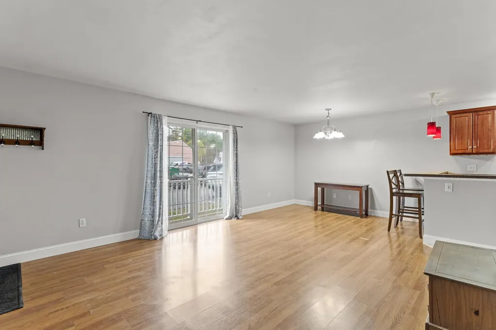 4 Deer Street Tilton NH 03276
