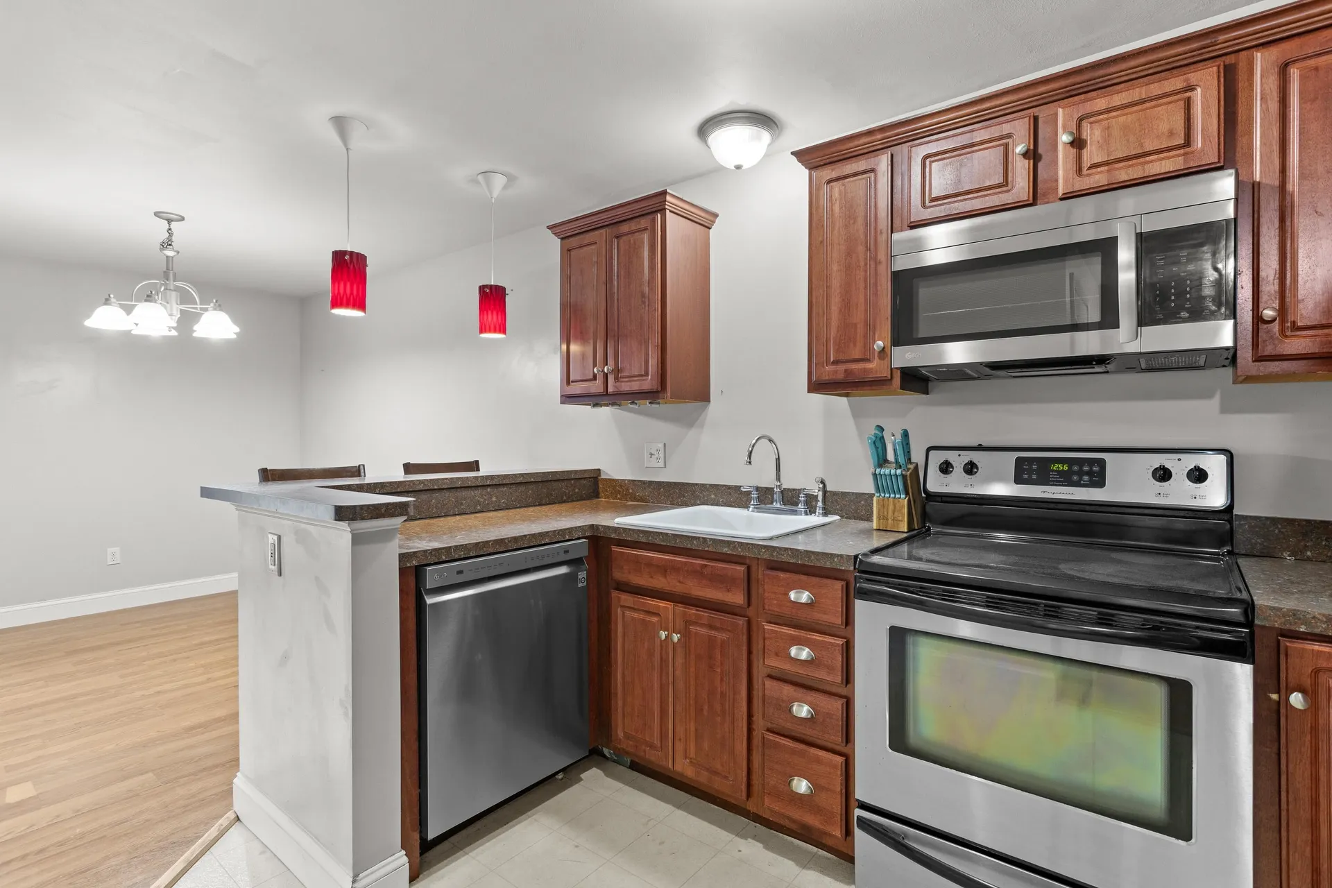 4 Deer Street Tilton NH 03276