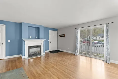 4 Deer Street Tilton NH 03276