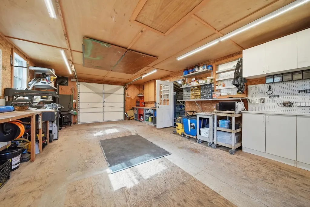 26 Mayflower Drive Litchfield NH 03052