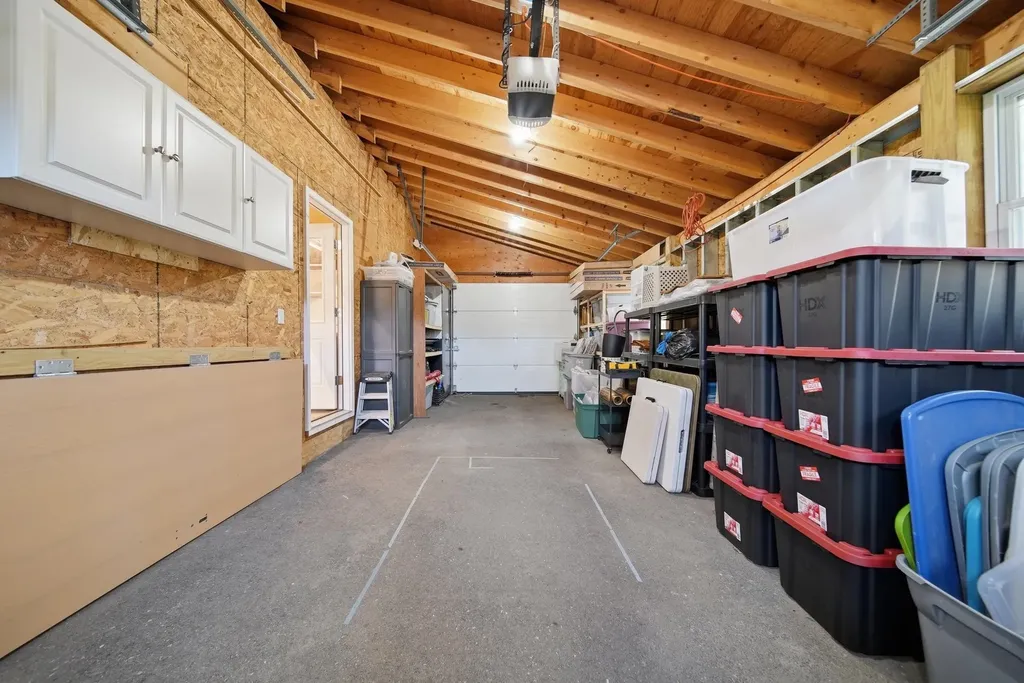 26 Mayflower Drive Litchfield NH 03052