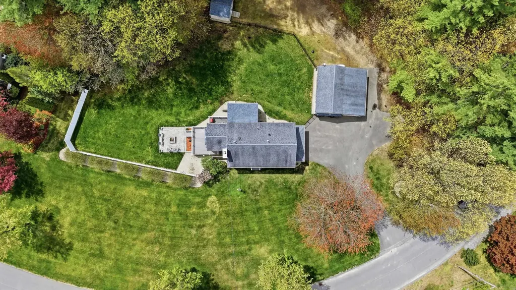 26 Mayflower Drive Litchfield NH 03052