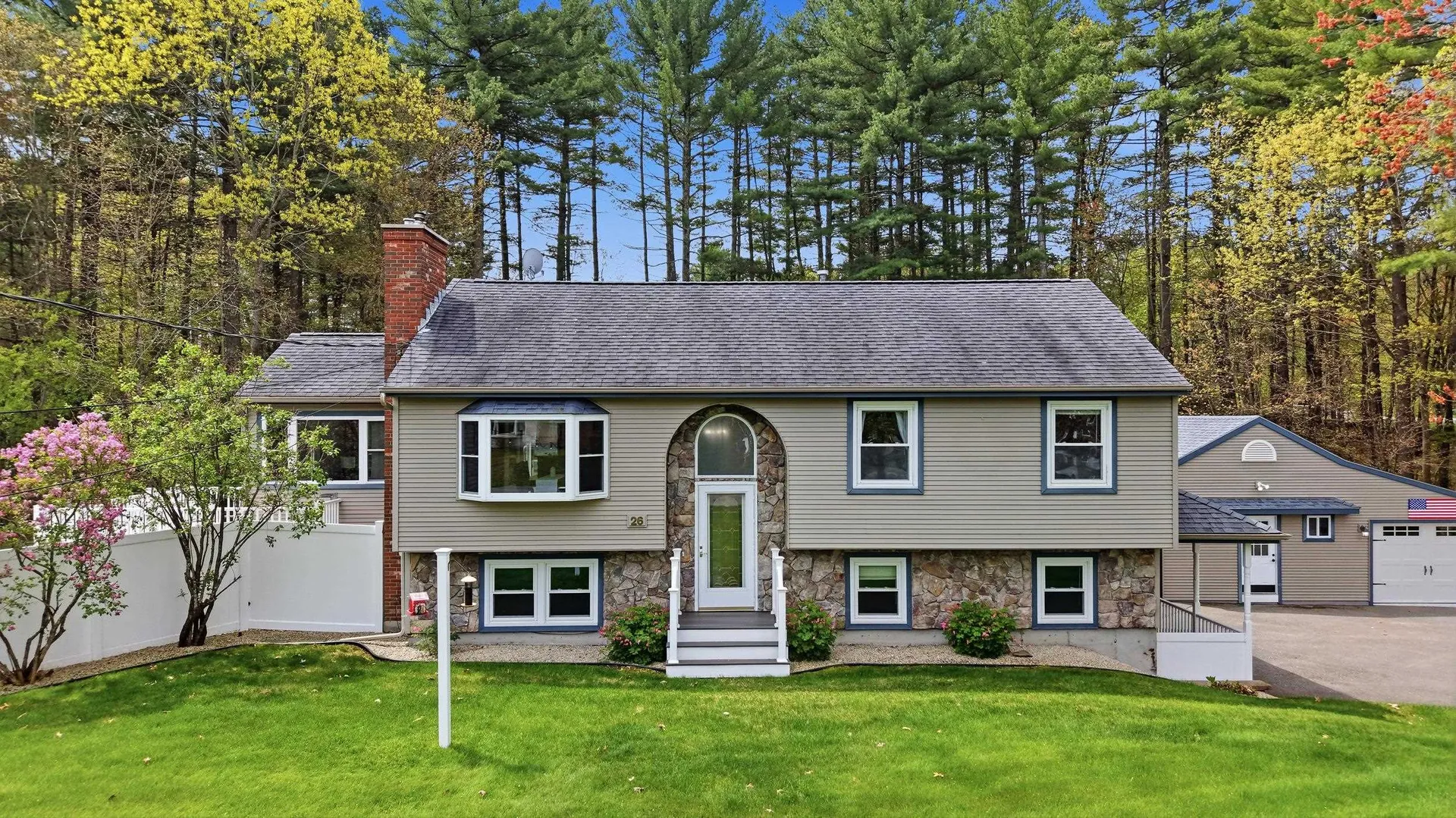 26 Mayflower Drive Litchfield NH 03052