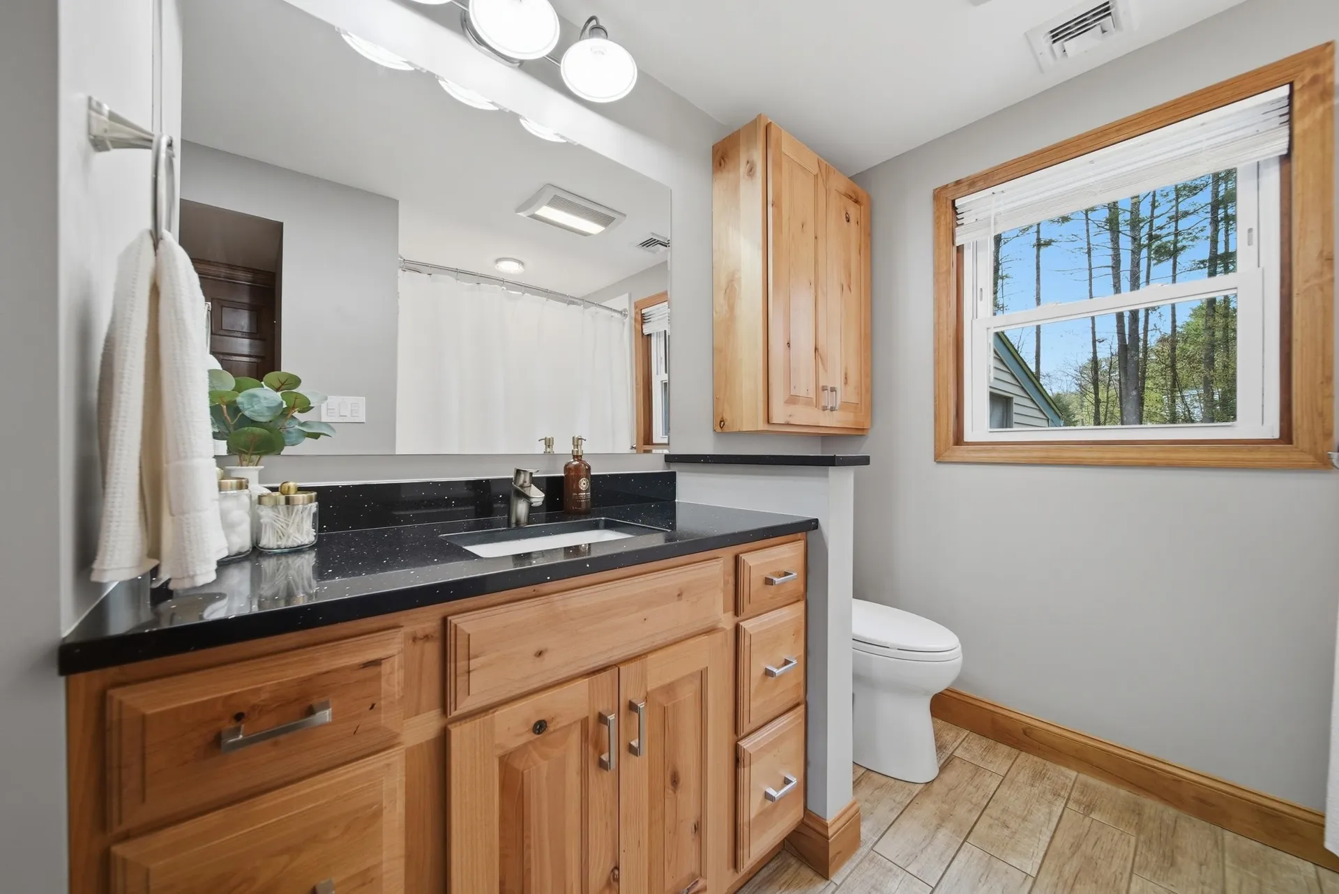 26 Mayflower Drive Litchfield NH 03052