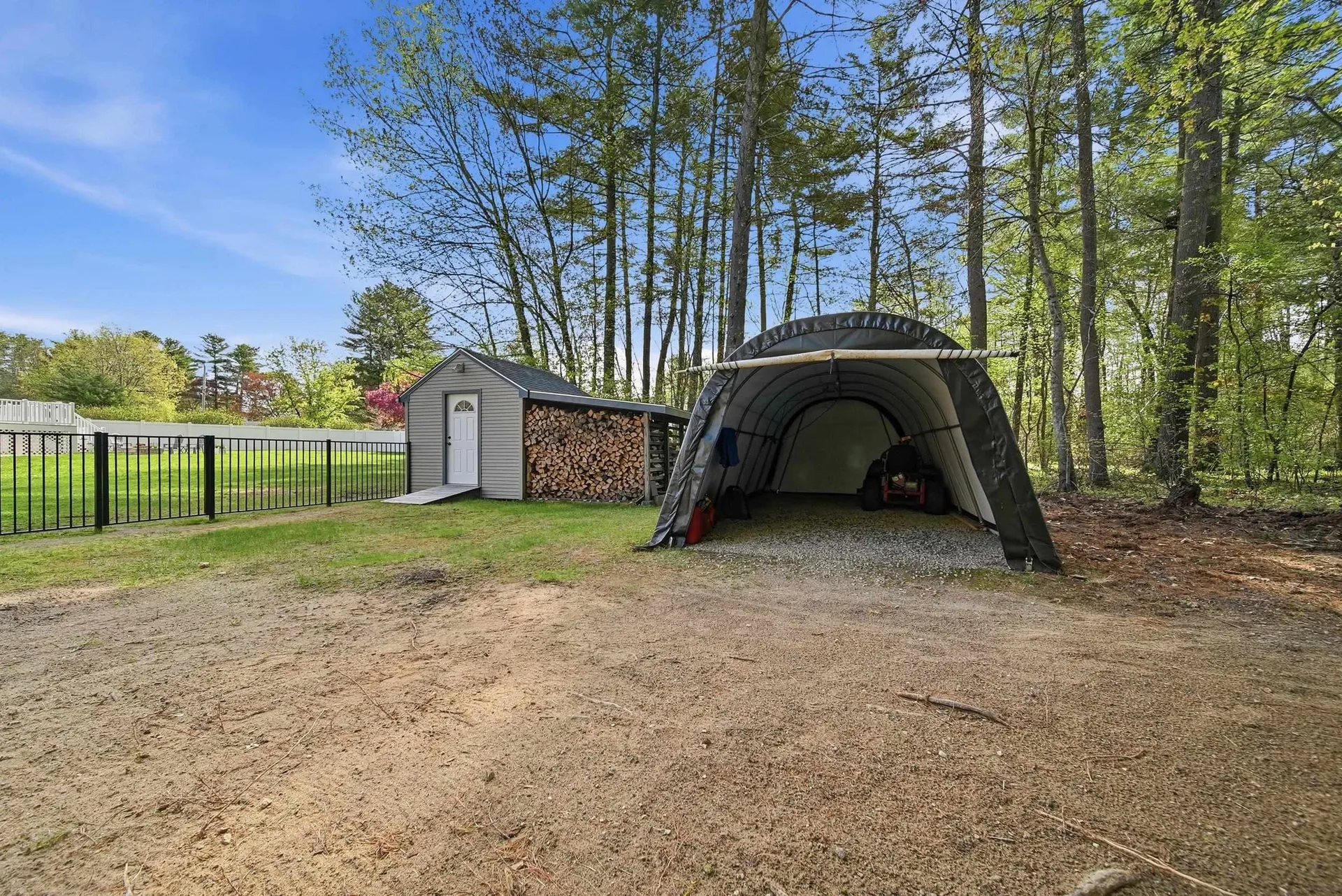 26 Mayflower Drive Litchfield NH 03052