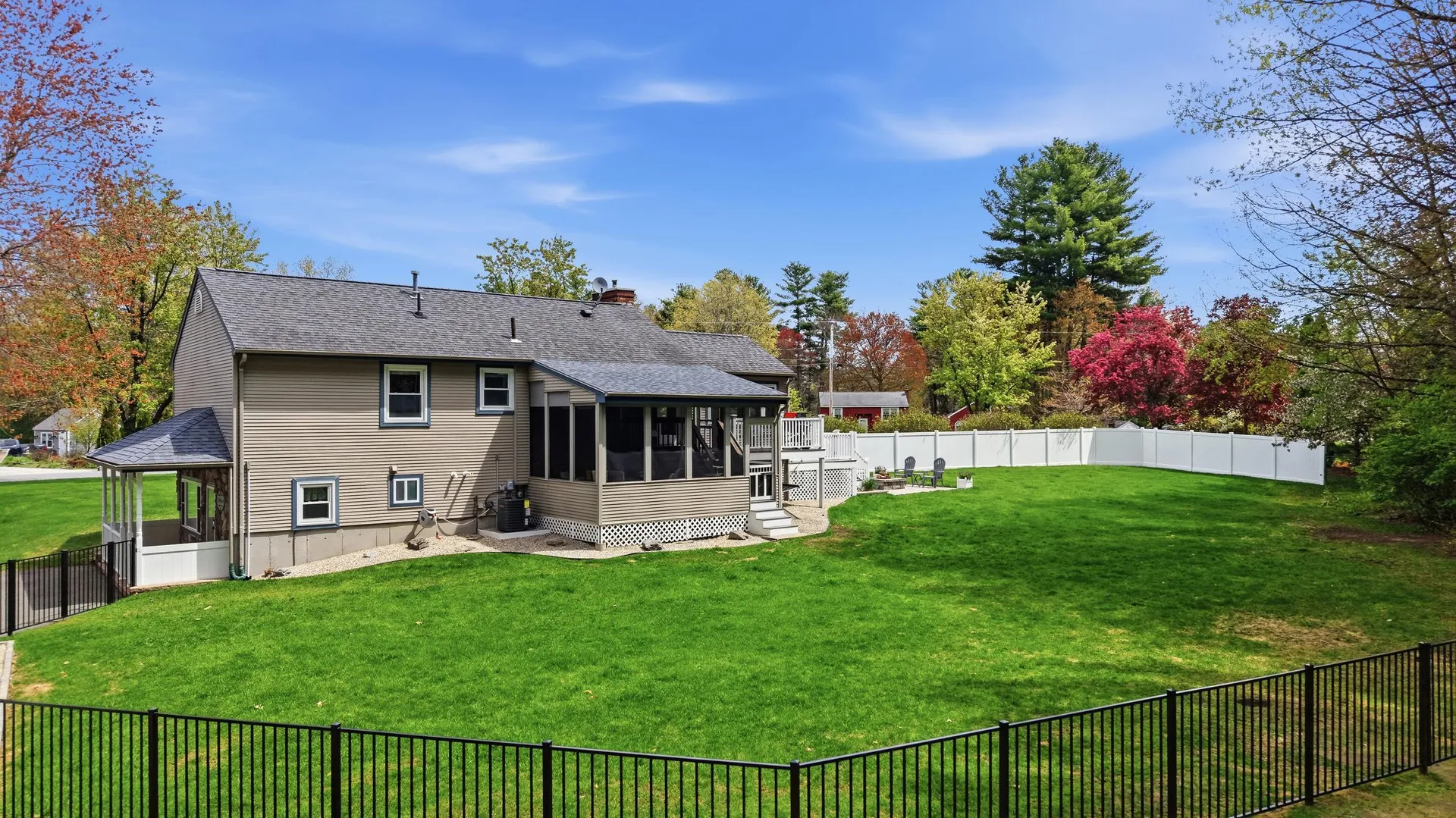 26 Mayflower Drive Litchfield NH 03052