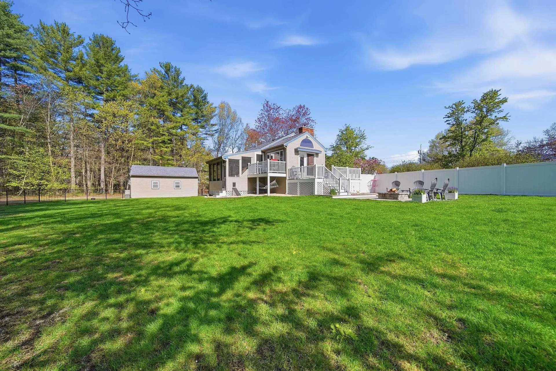 26 Mayflower Drive Litchfield NH 03052