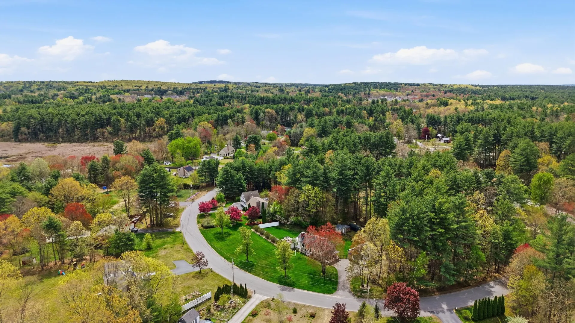 26 Mayflower Drive Litchfield NH 03052