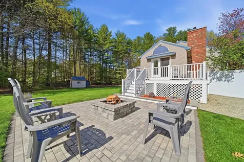 26 Mayflower Drive Litchfield NH 03052