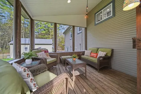 26 Mayflower Drive Litchfield NH 03052