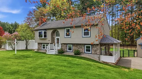 26 Mayflower Drive Litchfield NH 03052