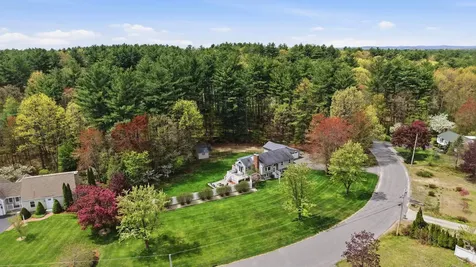 26 Mayflower Drive Litchfield NH 03052