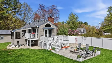 26 Mayflower Drive Litchfield NH 03052