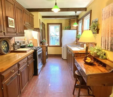 364 Bonnyvale Road Brattleboro VT 05301