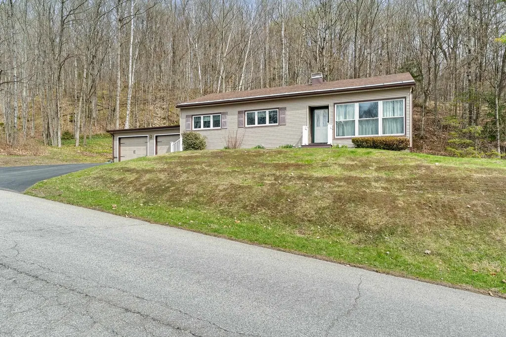 39 Maplewood Avenue Barre City VT 05641