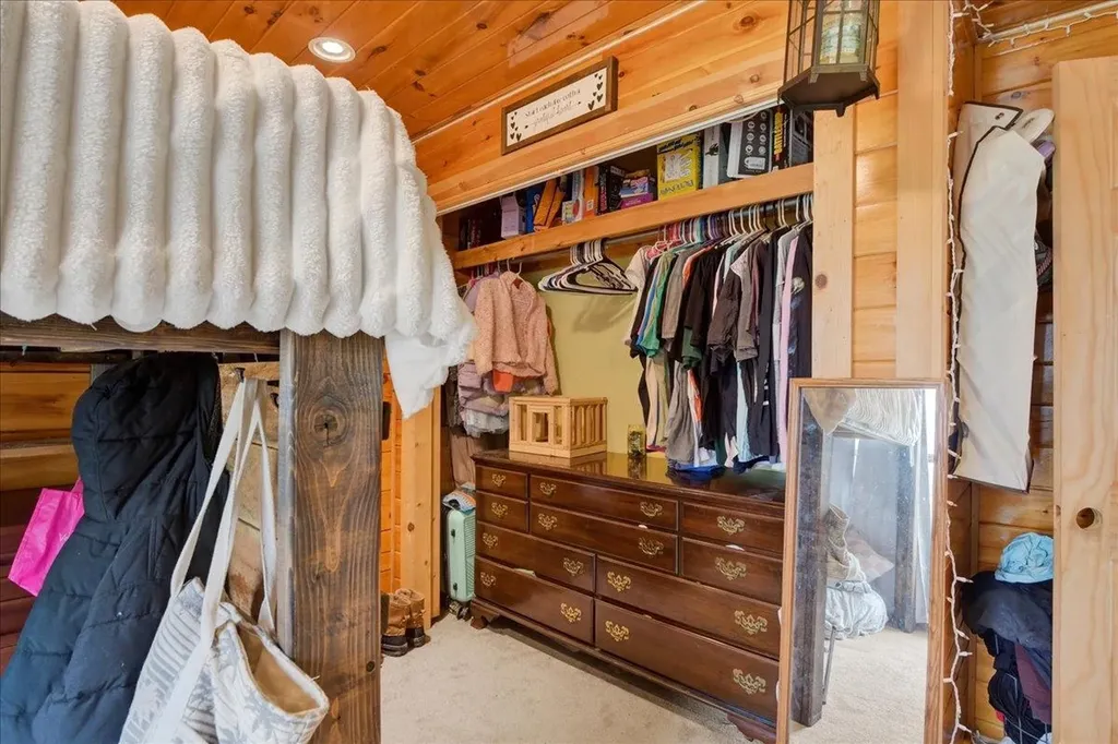 487 Rue Madeline Readsboro VT 05350