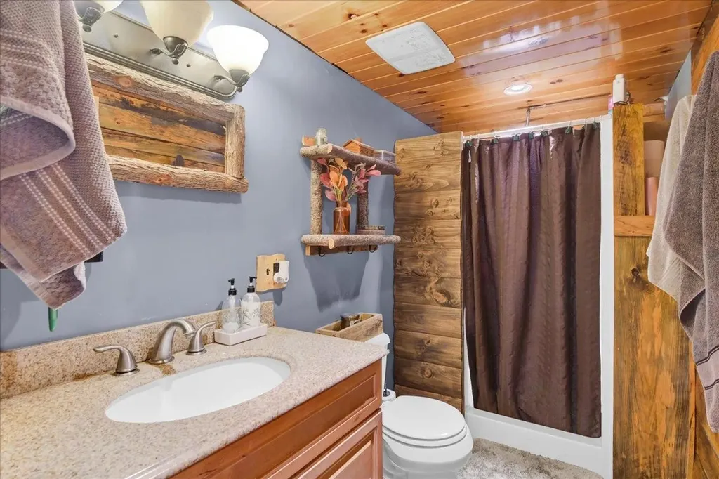 487 Rue Madeline Readsboro VT 05350