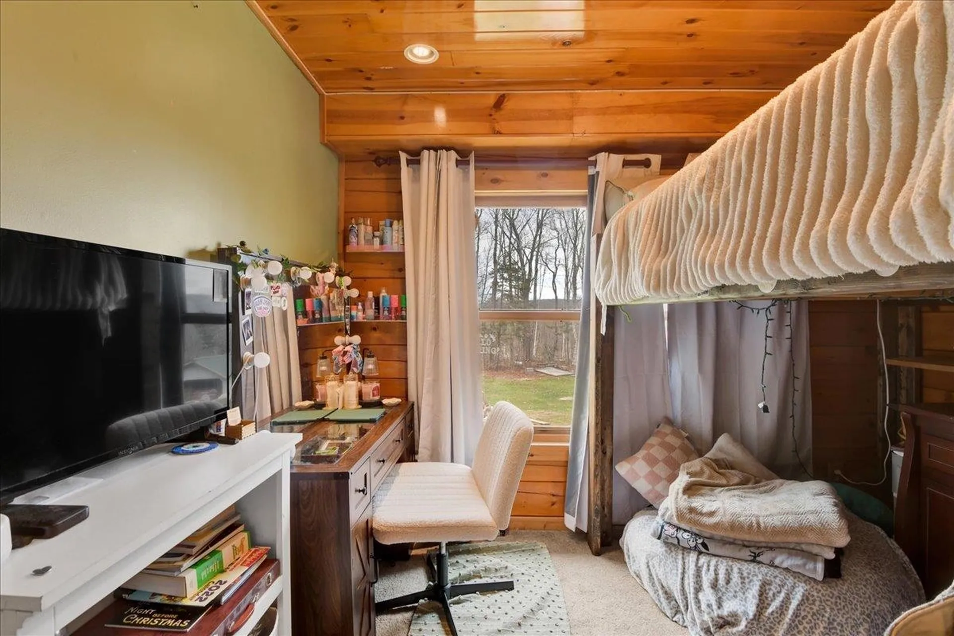 487 Rue Madeline Readsboro VT 05350