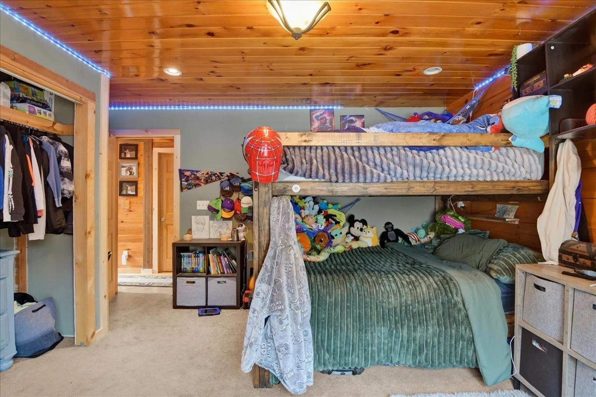 487 Rue Madeline Readsboro VT 05350