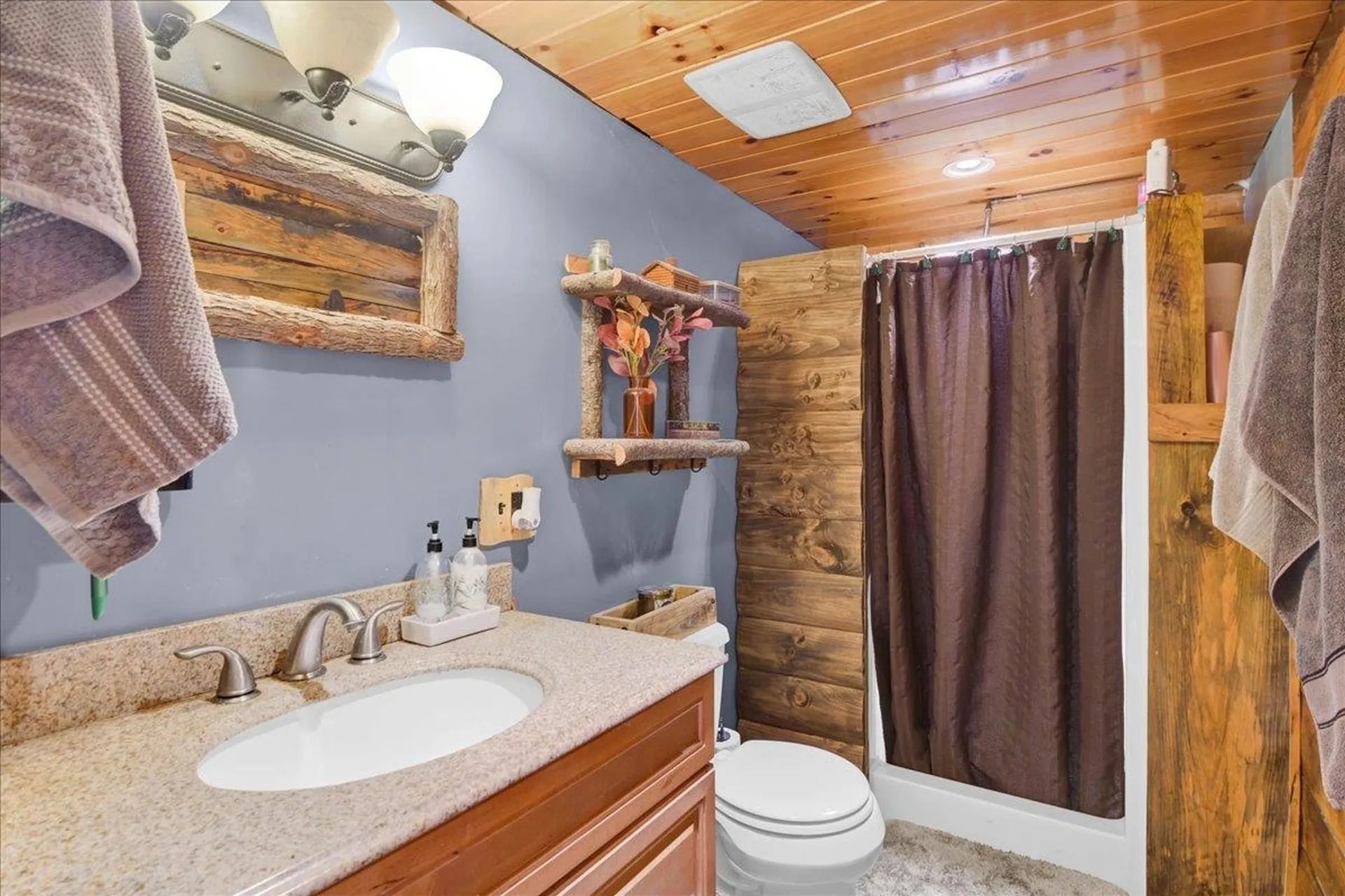 487 Rue Madeline Readsboro VT 05350
