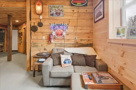 487 Rue Madeline Readsboro VT 05350
