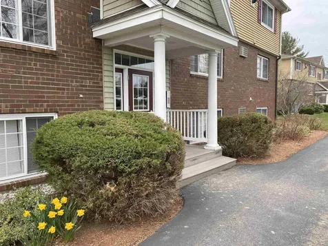 3861 Old Brown Avenue Manchester NH 03102