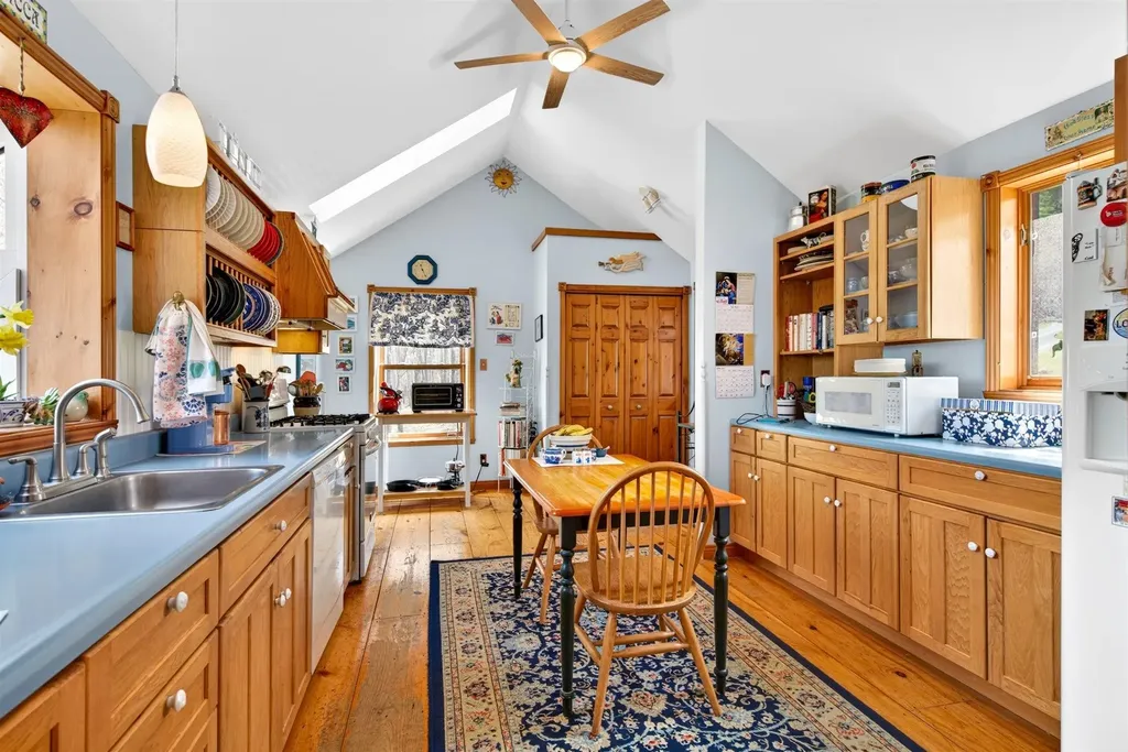 142 Schenkar Road Pownal VT 05261