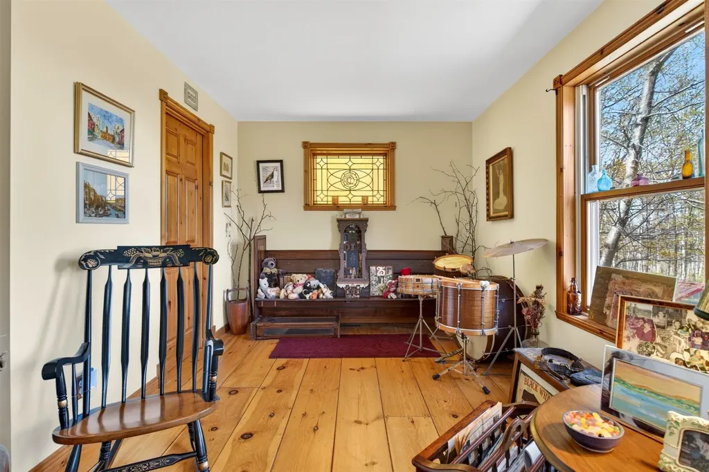 142 Schenkar Road Pownal VT 05261