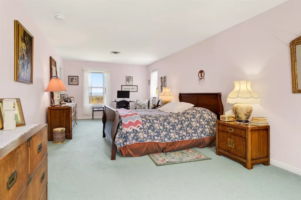 142 Schenkar Road Pownal VT 05261
