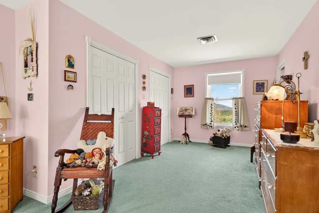 142 Schenkar Road Pownal VT 05261