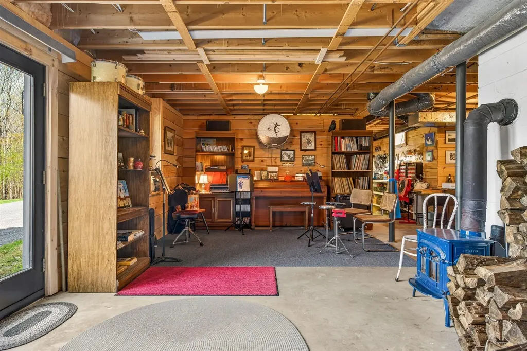 142 Schenkar Road Pownal VT 05261
