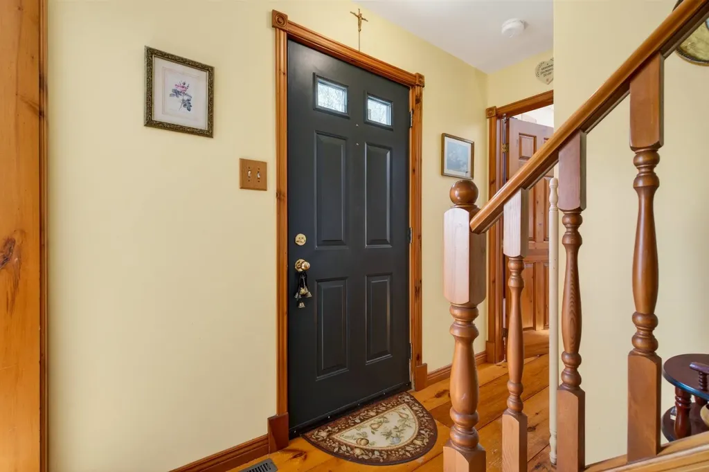 142 Schenkar Road Pownal VT 05261