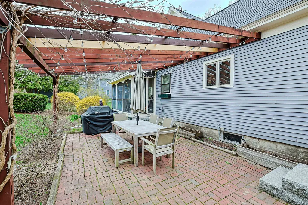 82 Knight Street Milford NH 03055