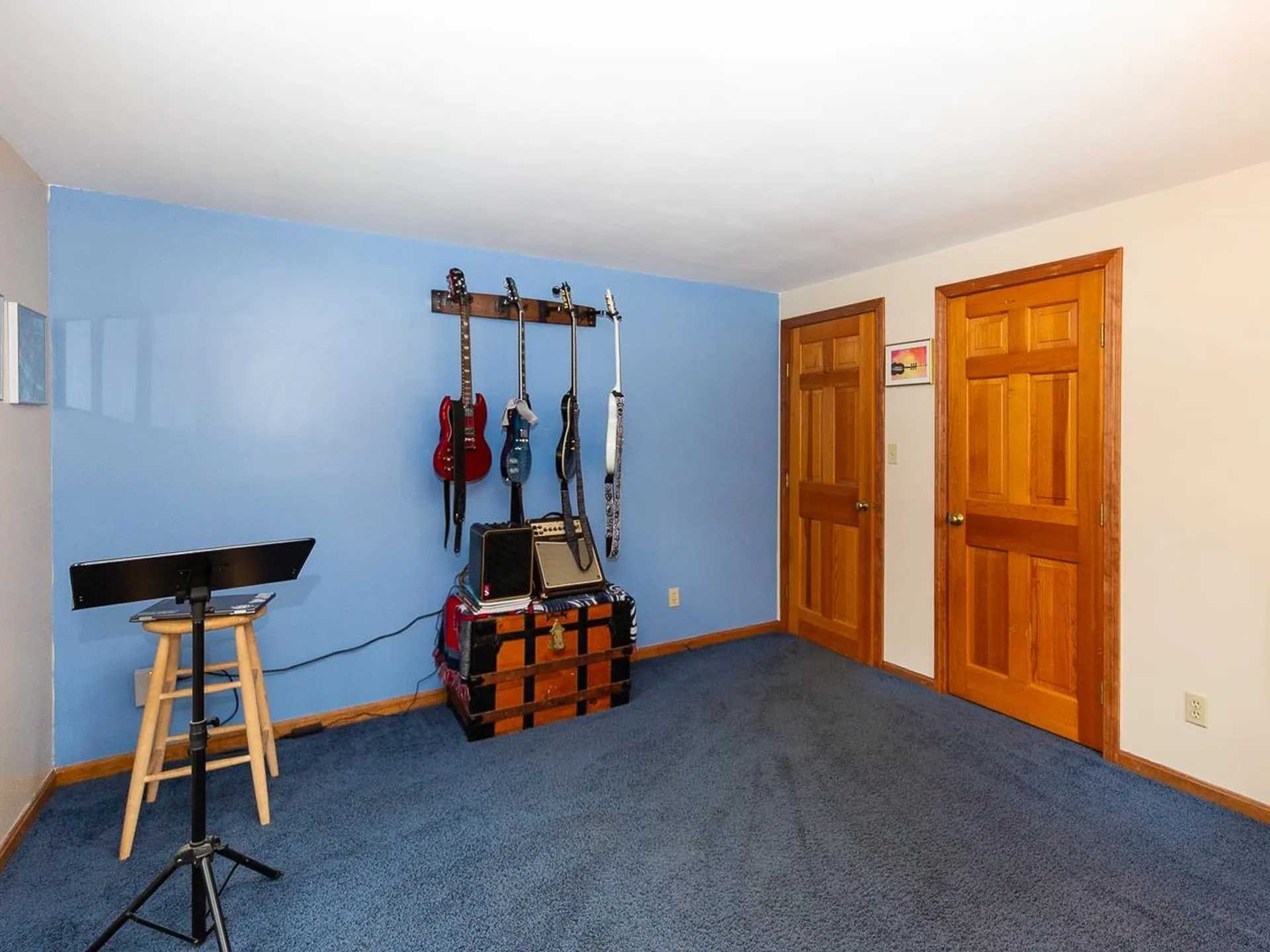 8 Laurel Lane Stratham NH 03885