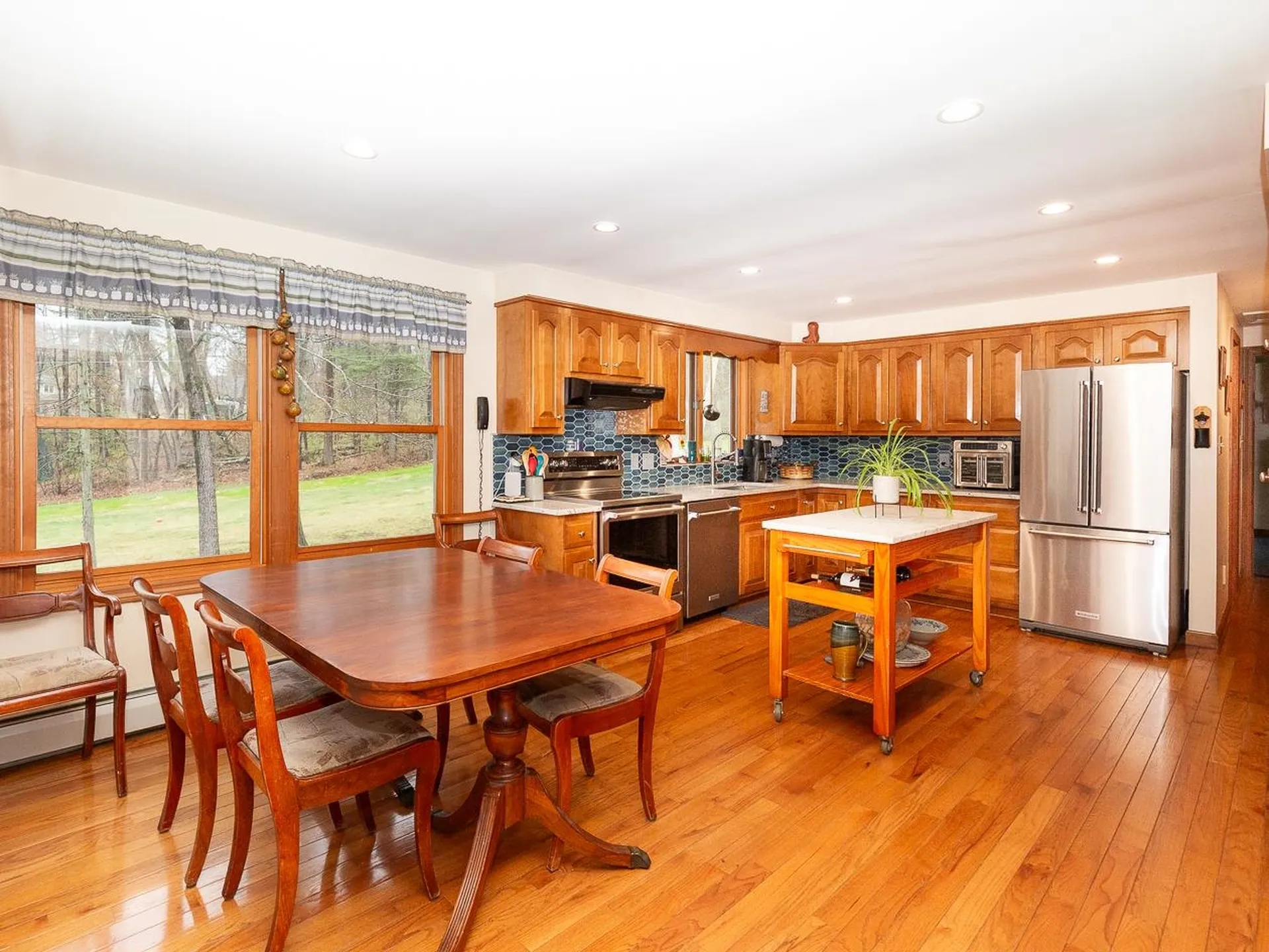 8 Laurel Lane Stratham NH 03885